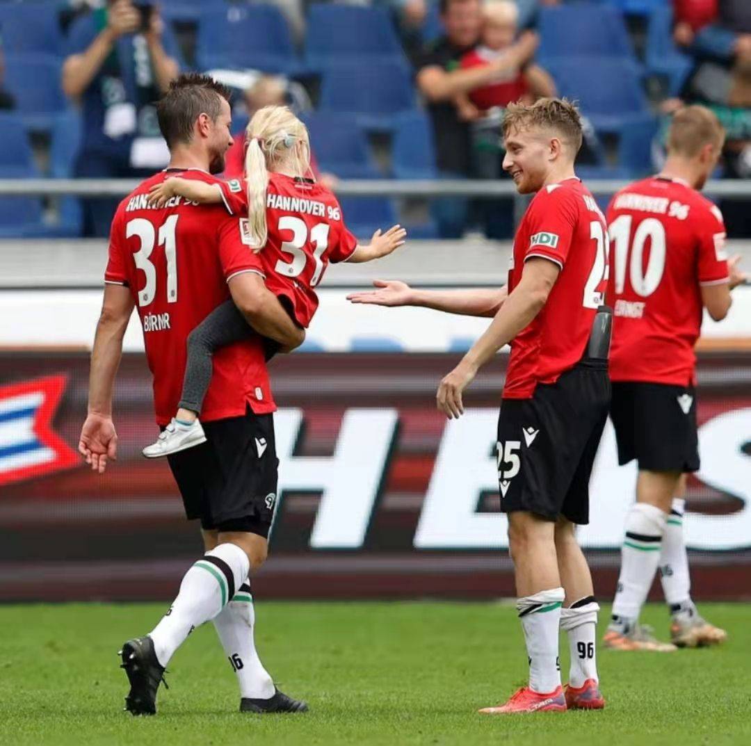 关于汉诺威客场战胜对手,实现关键胜利的信息 关于汉诺威客场战胜对手,实现关键胜利的信息