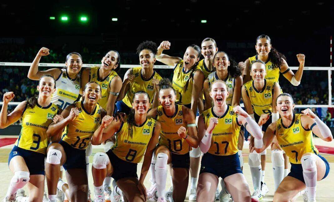 巴西队在国际女子足球比赛中击败对手 巴西队在国际女子足球比赛中击败对手