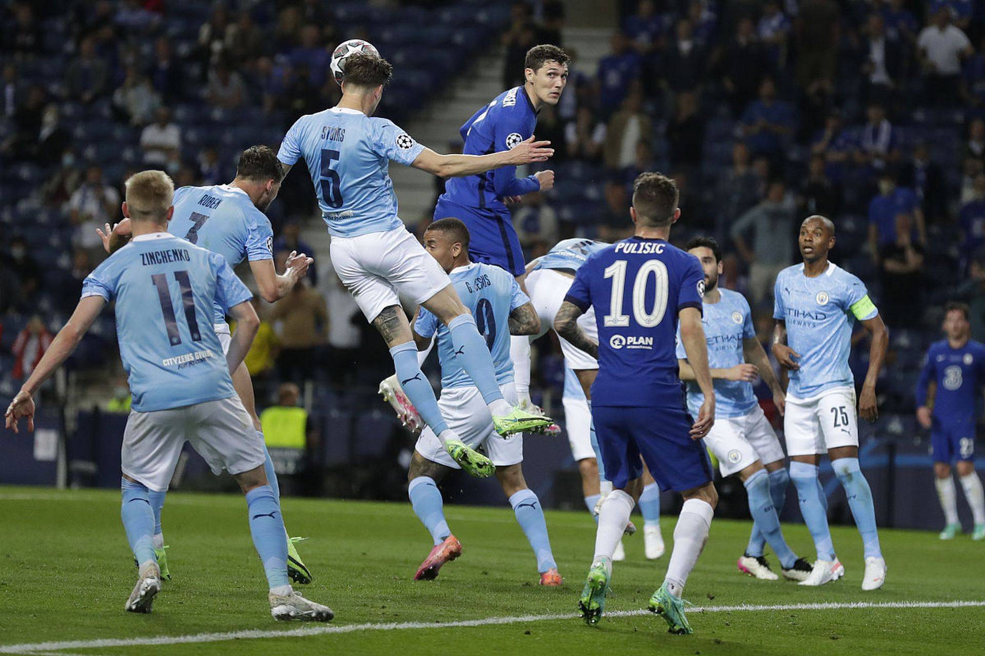 曼联大胜纽卡斯尔,重回胜轨 曼联大胜纽卡斯尔,重回胜轨