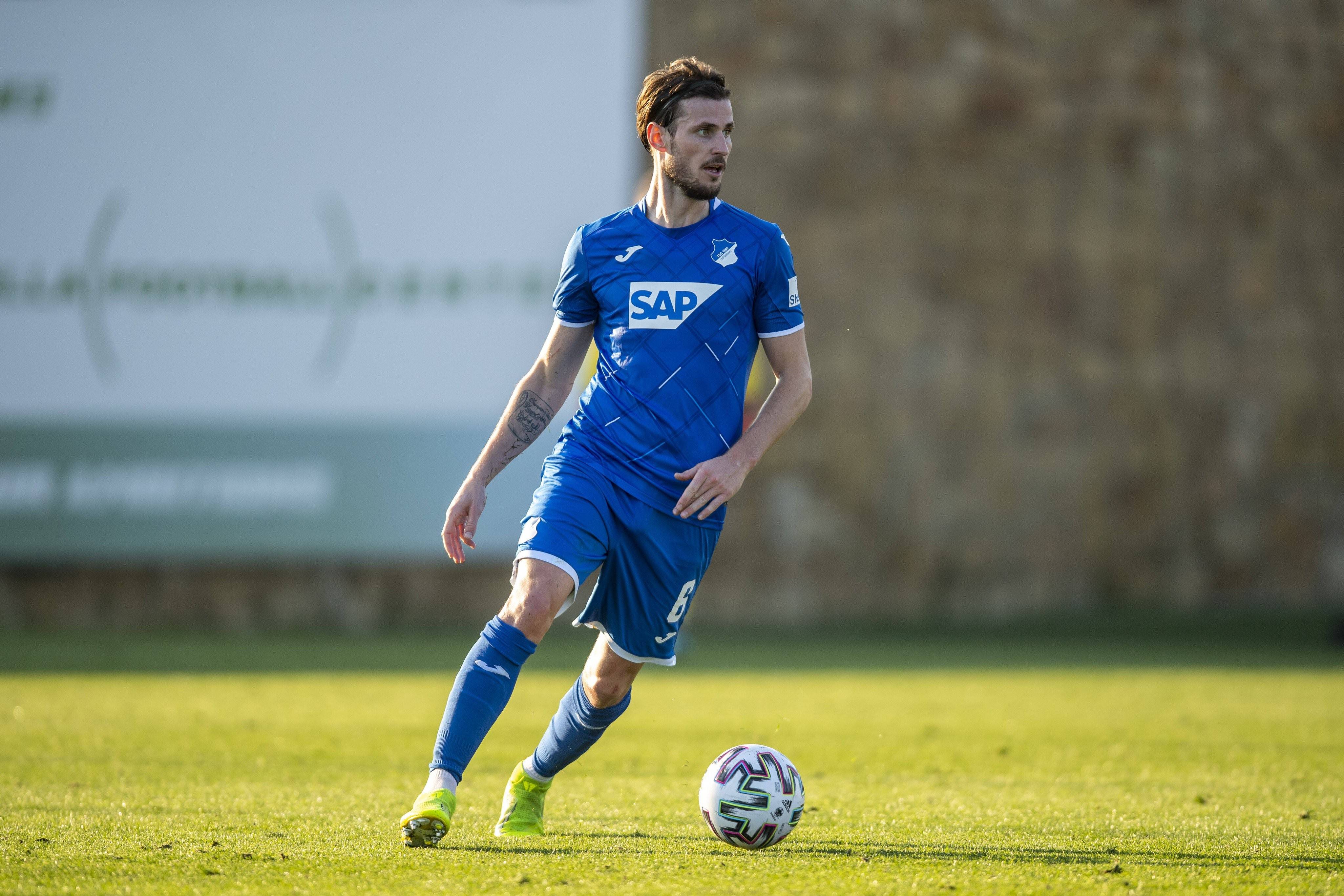 霍芬海姆球队备战下一场比赛，谨慎策略的简单介绍