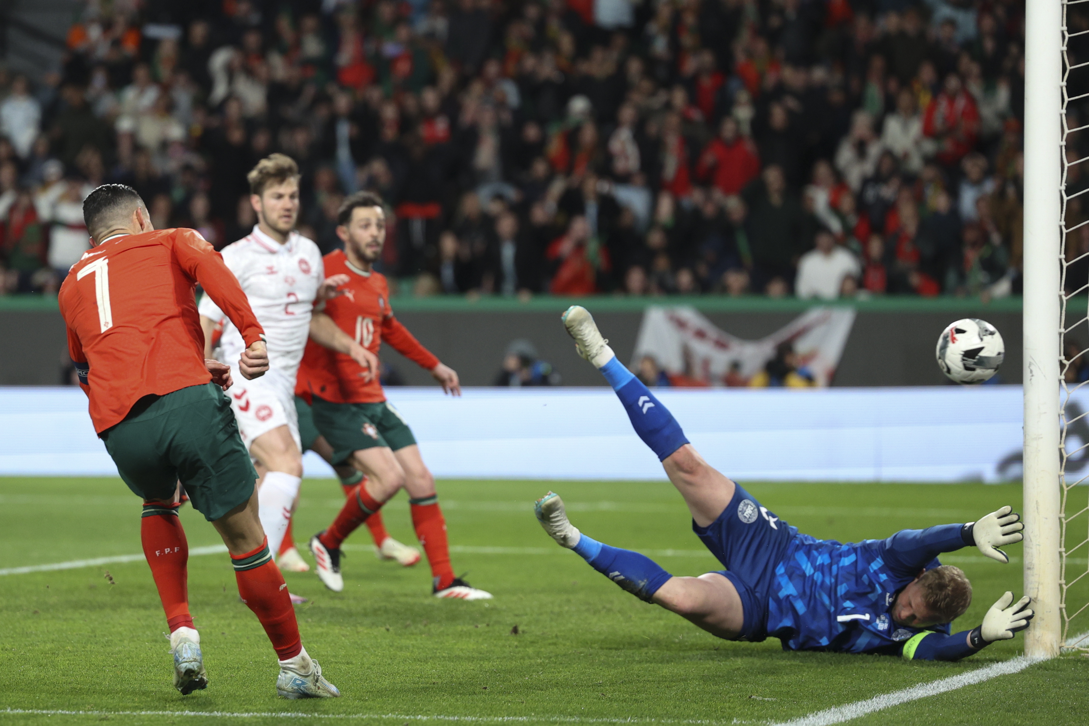 欧洲国家队展现实力,备战欧锦赛资格赛的简单介绍 欧洲国家队展现实力,备战欧锦赛资格赛的简单介绍