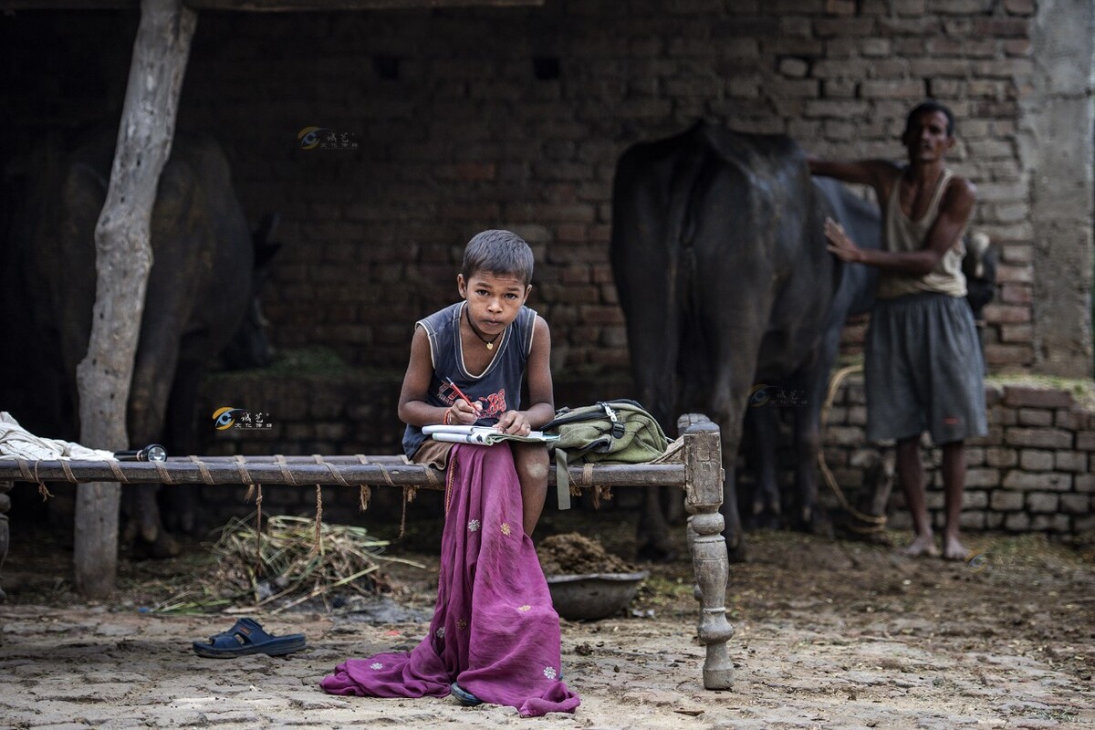 尼泊尔游泳选手冲刺冠军,实力雄厚 尼泊尔游泳选手冲刺冠军,实力雄厚