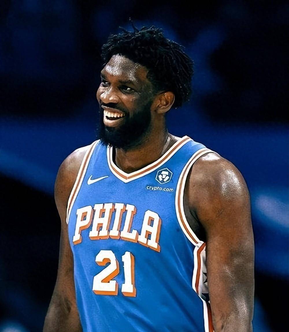 76人惨败太阳,西蒙斯遭遇封杀 76人惨败太阳,西蒙斯遭遇封杀