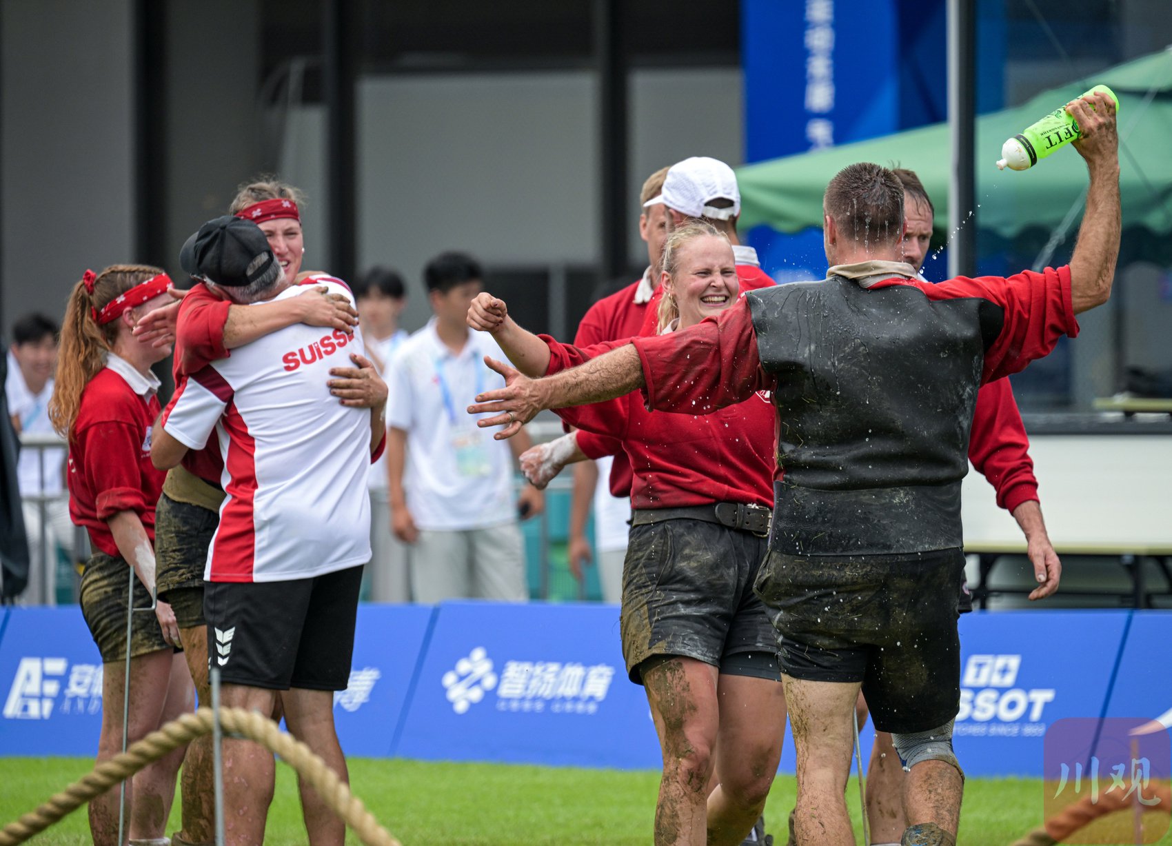 包含瑞士国家队备战决胜战役，全队全力备战晋级的词条