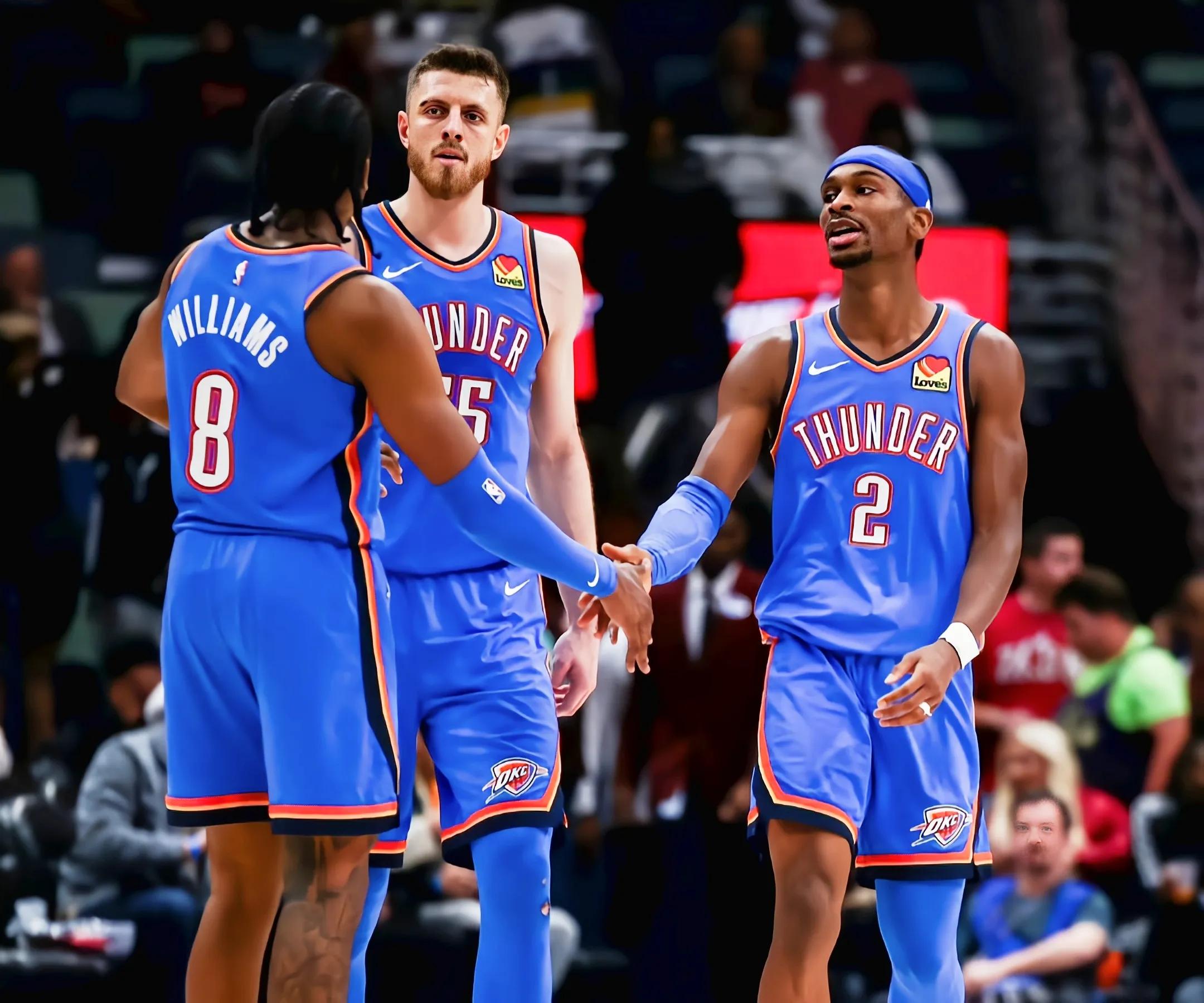 爵士客场击败雷霆，米切尔砍下三双