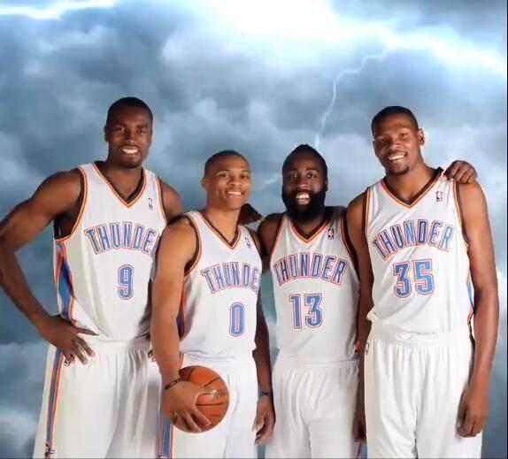 出色球员谱写传奇，灌篮得分领先