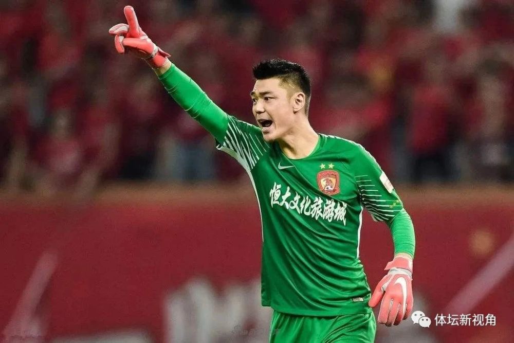 关于斯图加特后防线踏实稳固，为球队胜利立下汗马功劳的信息