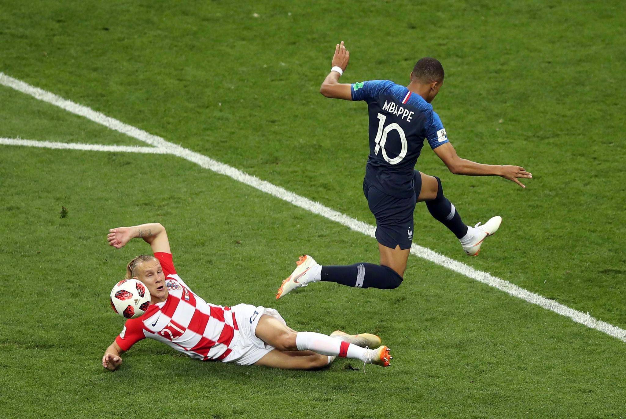 乐鱼体育app-欧国联比赛意大利队力挫克罗地亚队