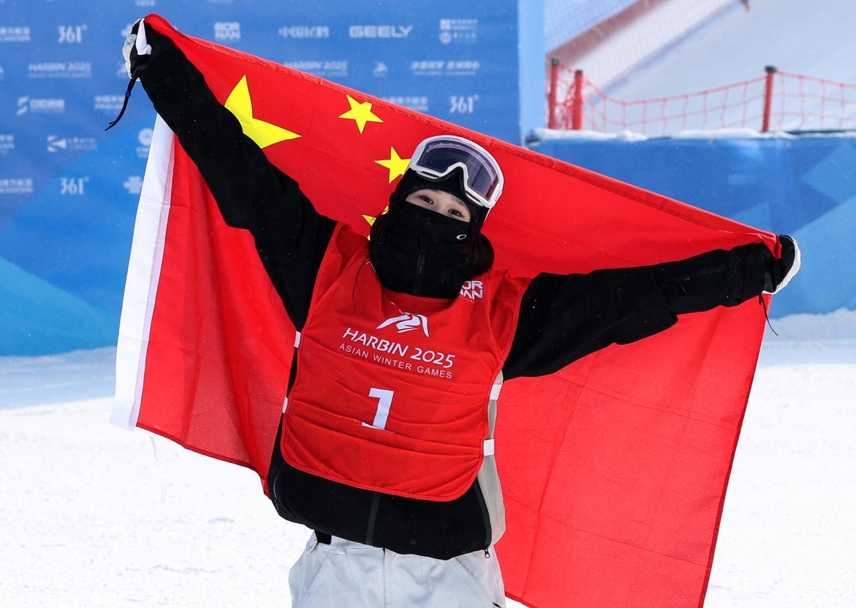 葡萄牙运动员在越野滑雪项目上获得第一名